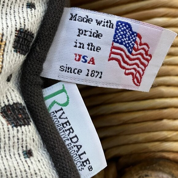 💗Pillow - "If the Shoe Fits Buy It in Every Color" Size 16"X12" - Picture 3 of 9